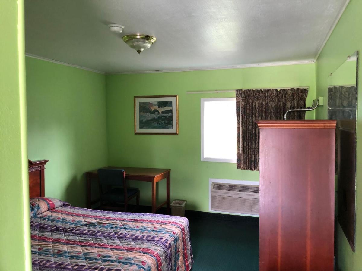 Ranch House Motel Марксвилл Экстерьер фото